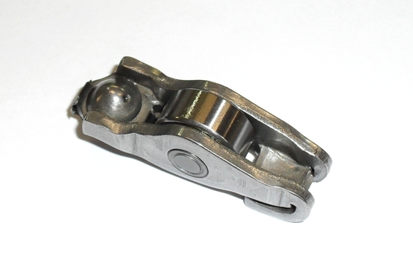 Culbutor tren supape