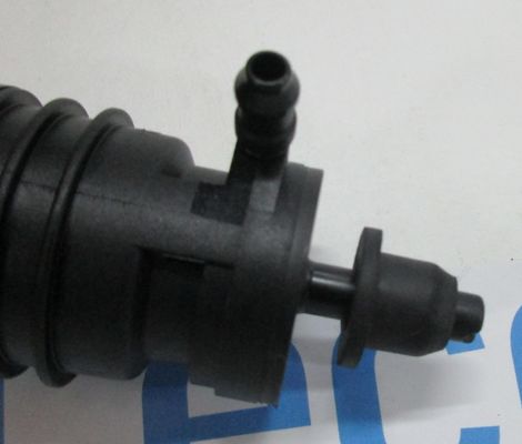 Adaptor pompa apa pentru faruri