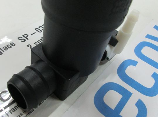 Adaptor pompa apa pentru faruri